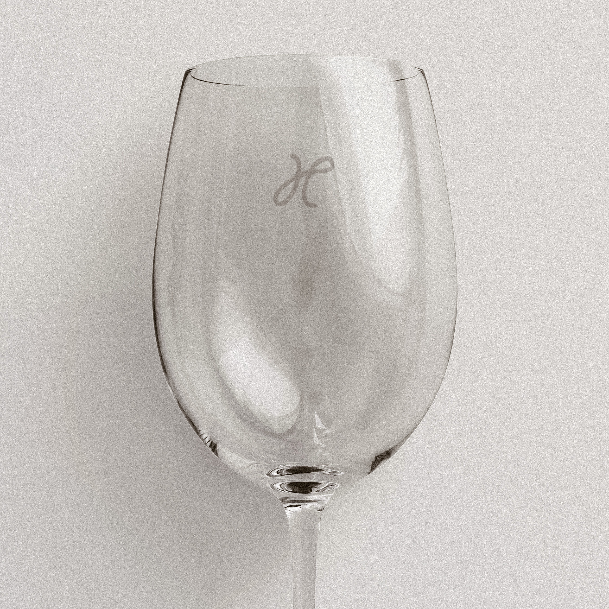 WineGlass-Mockup